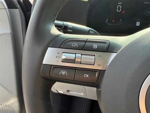 Used 2025 Hyundai Kona SEL image 23