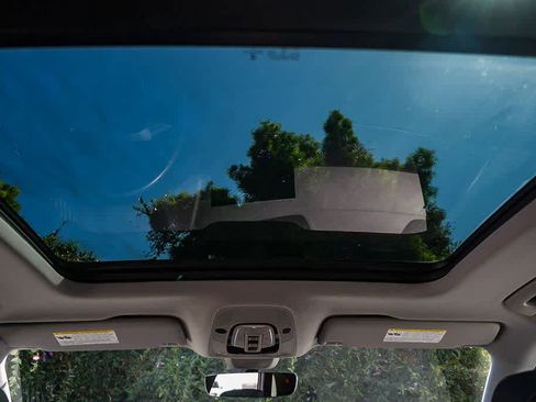 Used 2023 Audi Q5 2.0T Premium w/ Convenience Package image 18