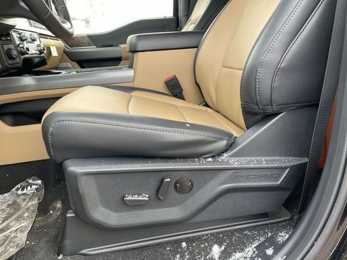 New 2026 Ford F250 Lariat w/ Black Appearance Package image 13