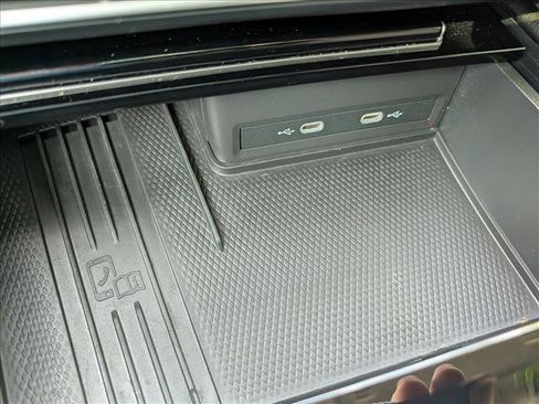Certified 2025 Volkswagen Atlas SEL AWD/4WD image 39