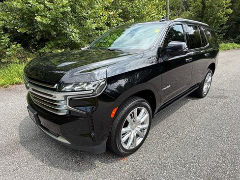 Used 2021 Chevrolet Tahoe High Country w/ Premium Package AWD/4WD image 2