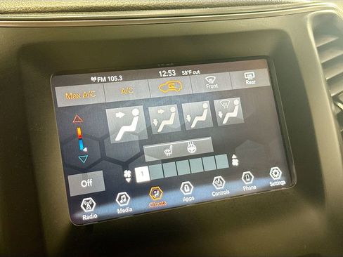 Used 2019 Jeep Cherokee Sport AWD/4WD image 16