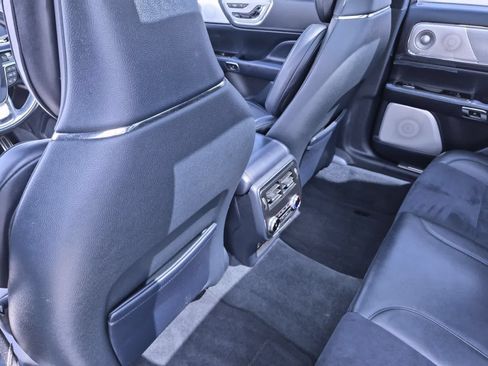 Used 2020 Lincoln Continental Black Label AWD/4WD image 18