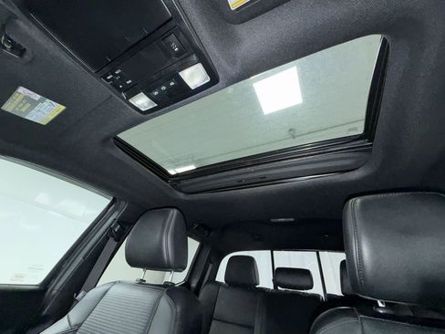 Certified 2018 Toyota Tacoma Limited AWD/4WD image 22