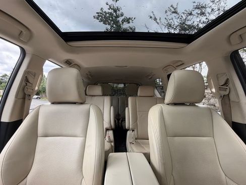 Used 2021 Lexus GX 460 Luxury w/ Sport Design Package AWD/4WD image 25