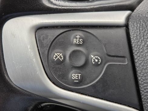 Used 2018 GMC Terrain SLE FWD image 18