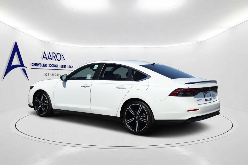 Used 2024 Honda Accord Sport image 7