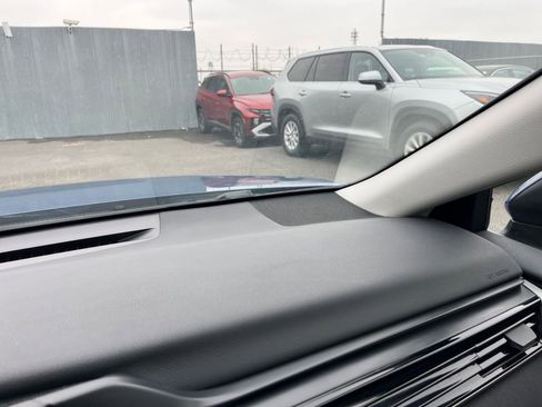 Used 2025 Toyota Camry LE image 34