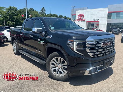 Used 2023 GMC Sierra 1500 Denali AWD/4WD image 1
