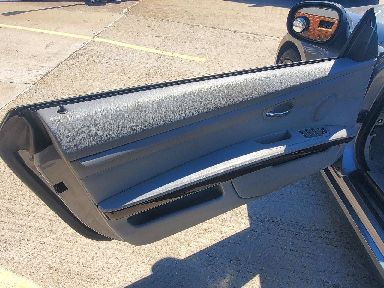 Used 2011 BMW 328i Convertible RWD image 14