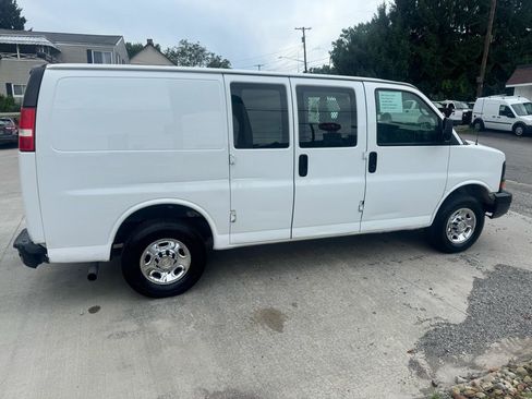 Used 2007 Chevrolet Express 2500 RWD image 5