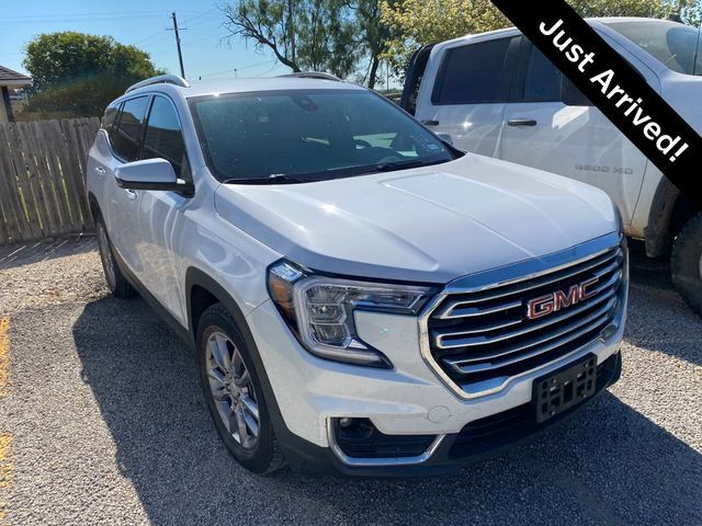 Used 2022 GMC Terrain SLT FWD image 1