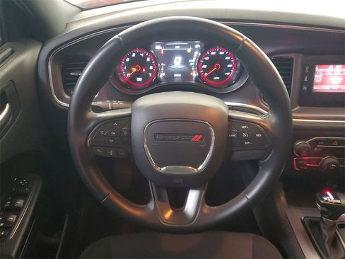 Used 2017 Dodge Charger SE w/ Blacktop Package image 14