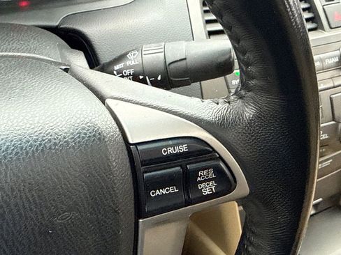 Used 2011 Honda Accord EX-L image 24