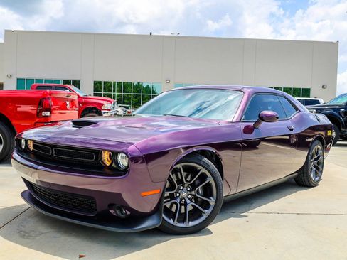 Used 2022 Dodge Challenger R/T Scat Pack RWD image 1