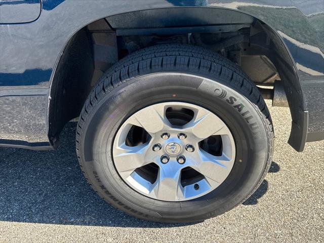 Used 2024 RAM 1500 Big Horn AWD/4WD image 7