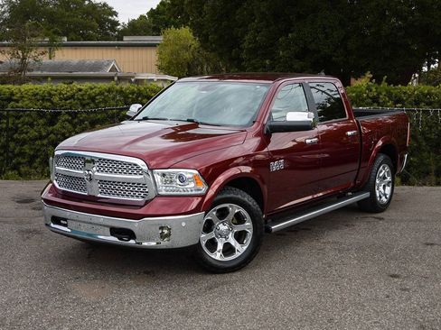 Used 2016 RAM 1500 Laramie w/ Convenience Group AWD/4WD image 2