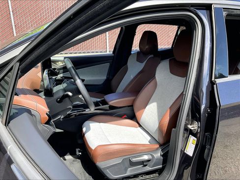 Certified 2023 Volkswagen ID.4 Pro RWD image 23