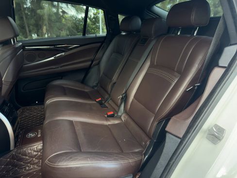 Used 2016 BMW 550i Gran Turismo xDrive image 14