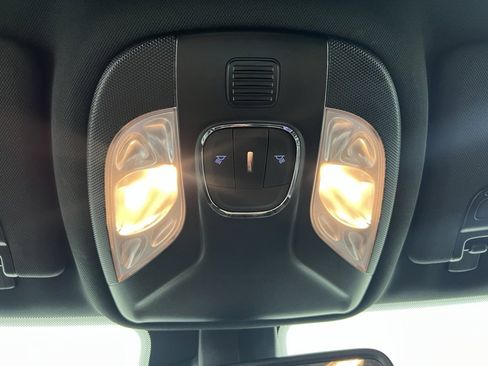 Used 2024 Jeep Compass Trailhawk image 20