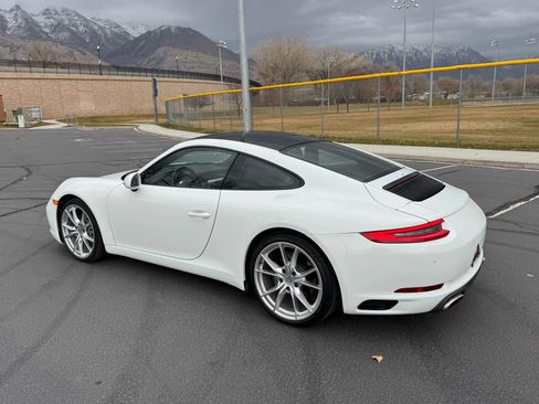 Used 2019 Porsche 911 Carrera image 4