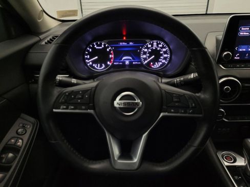 Used 2020 Nissan Sentra SV image 22