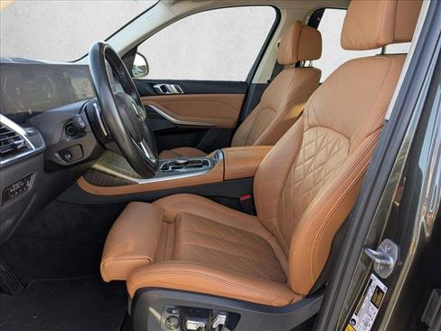 Used 2023 BMW X7 xDrive40i w/ Premium Package image 13