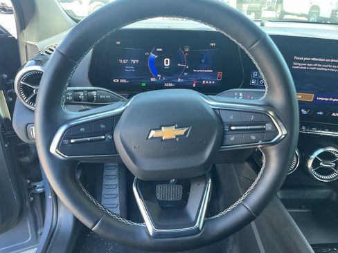 Used 2024 Chevrolet Blazer EV LT image 19