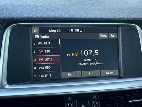 Used 2020 Kia Optima LX FWD image 17