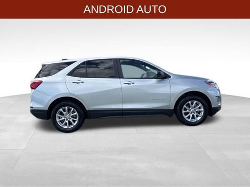 Used 2020 Chevrolet Equinox LS w/ LS Convenience Package image 8