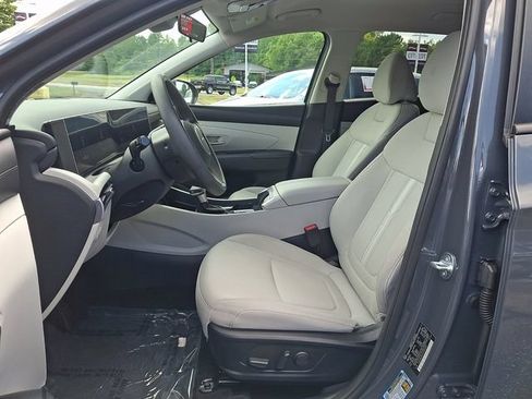 Used 2025 Hyundai Tucson SEL FWD image 13