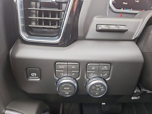 New 2026 GMC Sierra 3500 Denali w/ Technology Package AWD/4WD image 20