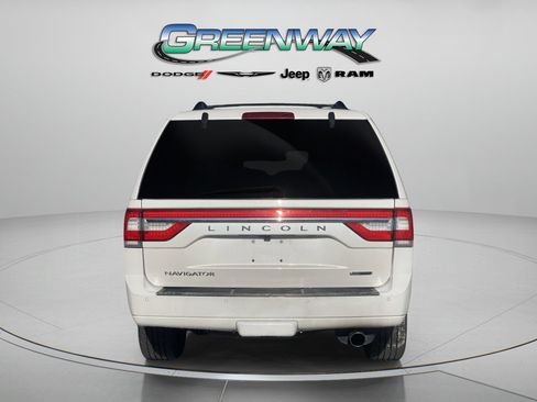 Used 2015 Lincoln Navigator 4WD w/ Equipment Group 101A Reserve image 3