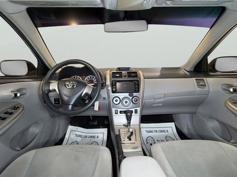 Used 2013 Toyota Corolla LE w/ Premium Pkg FWD image 31