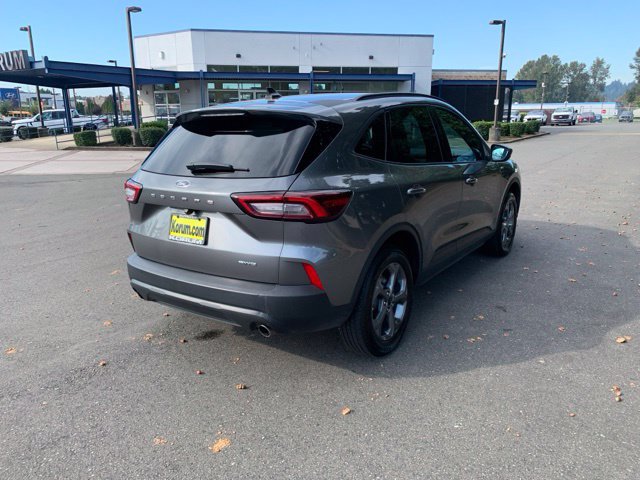 Used 2025 Ford Escape ST-Line Select AWD/4WD image 6