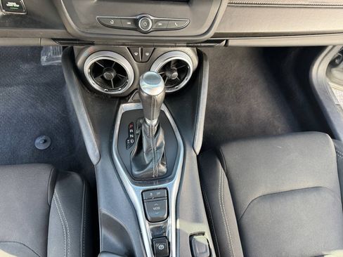 Used 2020 Chevrolet Camaro LT RWD image 23