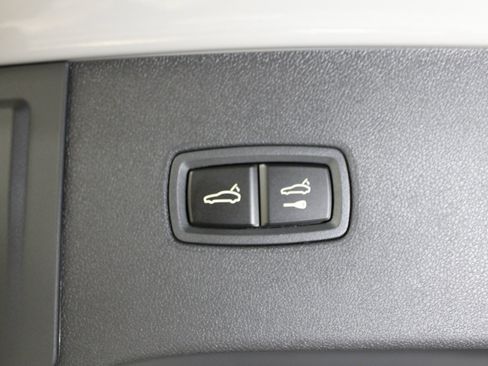 New 2025 Porsche Cayenne Turbo image 18