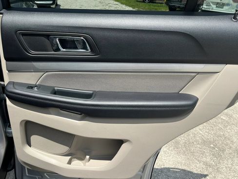Used 2018 Ford Explorer FWD image 30