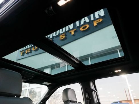 Used 2018 Ford F150 Raptor w/ Equipment Group 802A Luxury AWD/4WD image 44