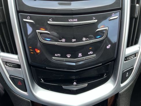 Used 2016 Cadillac SRX Luxury image 19