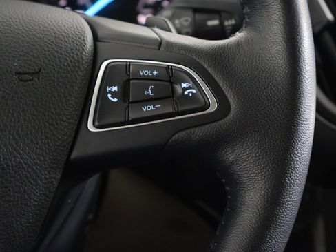 Used 2017 Ford Escape Titanium image 38