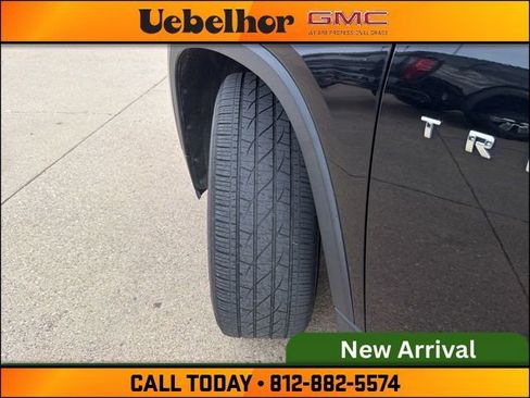 Used 2019 Chevrolet Traverse LT w/ LT Premium Package AWD/4WD image 24