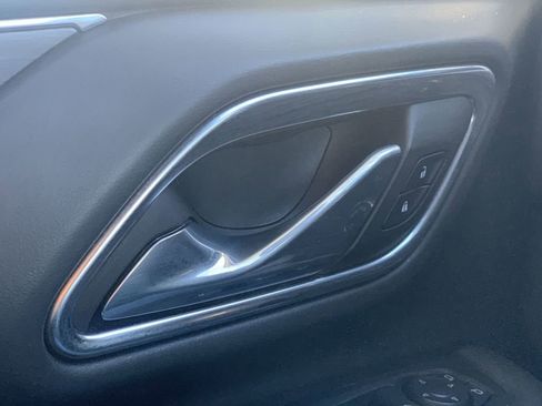 Used 2024 Chevrolet Suburban LT image 16