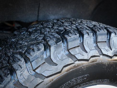 Used 2021 Chevrolet Silverado 3500 LTZ w/ LTZ Convenience Package image 10