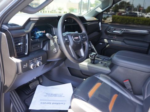 Used 2023 GMC Sierra 1500 AT4 AWD/4WD image 10