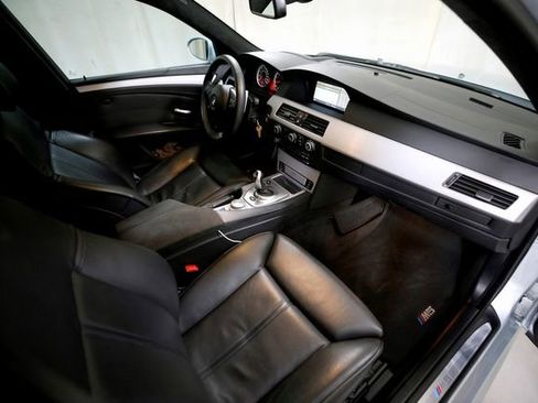 Used 2008 BMW M5 RWD image 5