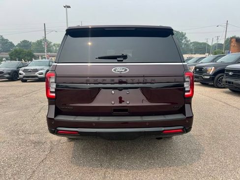 Used 2023 Ford Expedition Max Limited AWD/4WD image 5