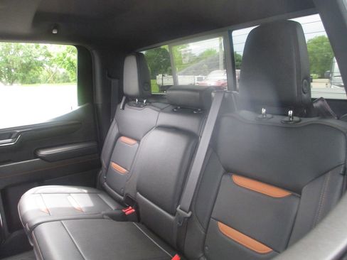 Used 2024 GMC Sierra 1500 AT4 w/ Technology Package AWD/4WD image 25