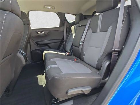 Used 2025 Chevrolet Blazer LT FWD image 17
