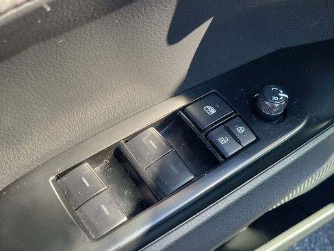 Certified 2025 Toyota Camry Hybrid AWD/4WD image 19